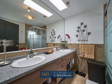 Casa en Venta de 4 habitaciones cerca al Ventura Mall Tumbaco