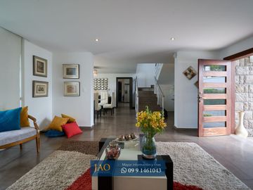 Casa en Venta de 4 habitaciones cerca al Ventura Mall Tumbaco