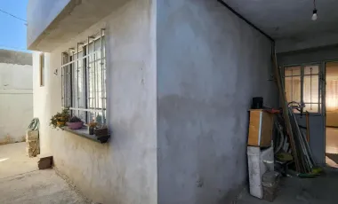 Casa en Venta en Esquina, 3 Pisos, 5 Recámaras, Al Sur de Pachuca, Hidalgo.