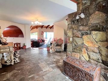 Exclusiva Residencia Campestre En El Corazón De Cieneguilla: Un Refugio De Lujo Y Naturaleza