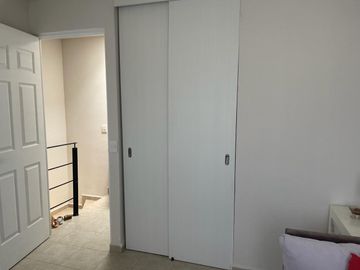 VENTA CASA LOS ENCINOS EN EL MARQUÉS MUY CERCA DEL AEROPUERTO