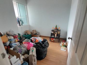 Very cheap sale, townhouse, M. The Colour Rangsit Klong 4, area 20 square wah, useable area 118 square metres, suitable for living and profitable reno