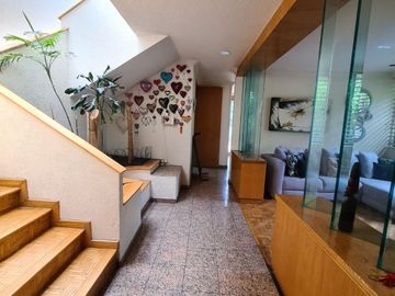 SE VENDE CASA EN FUENTE DE ACUEDUCTO LOMAS DE TECAMACHALCO, ESTADO DE MEXICO
