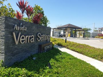 For sale pre selling 3 bedroom House in Vermosa cavite