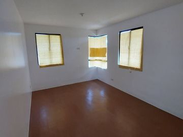 For sale pre selling 3 bedroom House in Vermosa cavite