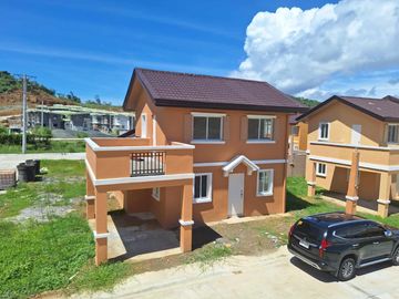 5 Bedroooms House And Lot For Sale In Camella Subic