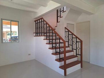 5 Bedroooms House And Lot For Sale In Camella Subic