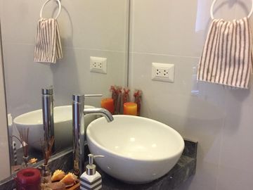 OPORTUNIDAD ÚNICA: ENCANTADOR DEPARTAMENTO EN VENTA DEBIDO A VIAJE
