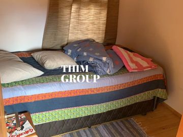 SE VENDE CASA DE 2 PISOS CON PISCINA Y QUINCHO EN CONDOMINIO OLMUE
