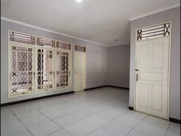 Rumah Bagus Bersih Terawat Dikawasan Pesanggrahan, Jak Sel 2,45 M
