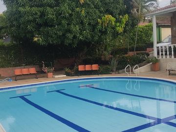 VENTA DE CASA CON PISCINA CARMEN DE APICALA