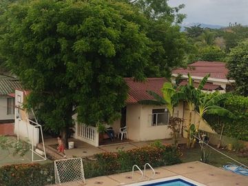 VENTA DE CASA CON PISCINA CARMEN DE APICALA