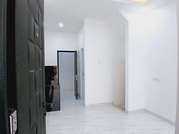 Rumah 2 lantai Tanpa Dp ckp Booking 3 jt lokasi dekat 2 stasiun dicipayung,Depok