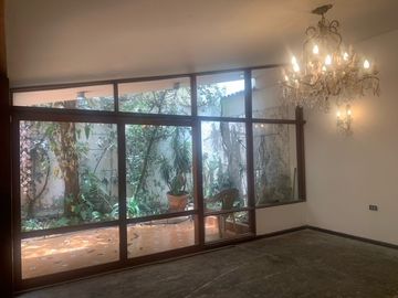 CASA COMO TERRENO en VENTA en SANTIAGO DE SURCO