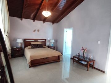 VENTA CASA INDEPENDIENTE SECTOR SAN GABRIEL
