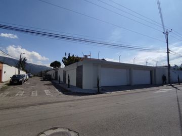 VENTA CASA INDEPENDIENTE SECTOR SAN GABRIEL