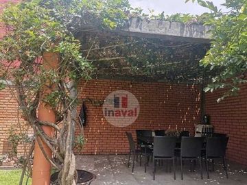 SANTA MARÍA DE GUIDO. CASA CON RECÁMARA EN PLANTA BAJA