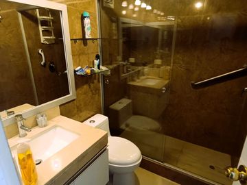 SE VENDE Flat Av Velasco Astete CHACARILLA SURCO - 125 m² -