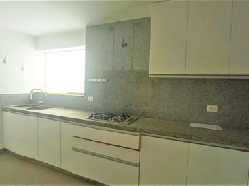 SE VENDE Flat Av Velasco Astete CHACARILLA SURCO - 125 m² -
