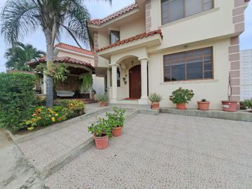 Casa de venta zona sur de Manta