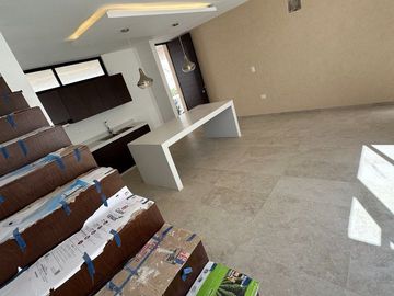 TOWN HOUSE EN TEMOZON NORTE 2 HABITACIONES Y CON BAÑO CADA UNA