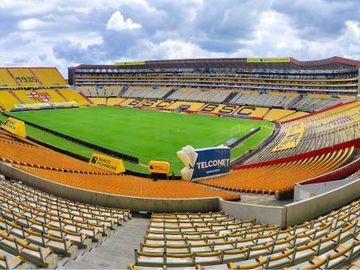 EN VENTA DE OPORTUNIDAD SUITE CENTRAL EN EL ESTADIO MONUMENTAL DE BARCELONA