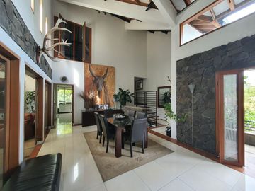 DIJUAL CEPAT! LUXURY GARDEN HOME @ RESOR DAGO PAKAR BANDUNG UTARA