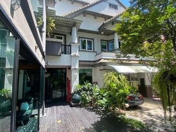 For Sale 5 bedrooms Phatthanakan 30