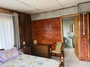 Casa 7 dorm, sitio con jardín y terraza, Pingueral. Tome