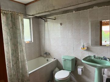 Casa 7 dorm, sitio con jardín y terraza, Pingueral. Tome