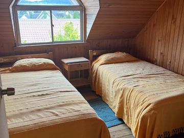 Casa 7 dorm, sitio con jardín y terraza, Pingueral. Tome