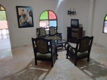 Te vendo esta maravillosa finca a puerta cerrada cerca de la doble calzada y la antigua carretera entre Hatillo y Barbosa.