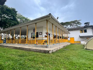 Se vende finca cafetera en Quimbaya Quindío