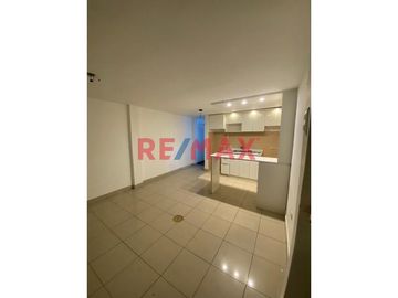 Casa En Venta Frente A Parque En El Retablo Comas