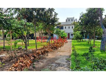 Casa En Venta Frente A Parque En El Retablo Comas