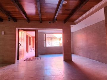 Casa Céntrica de 3 Pisos, Colonia Real de Minas, Pachuca, Hidalgo.