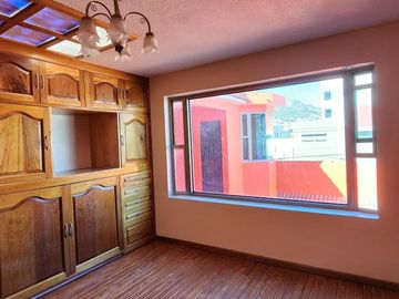 Casa Céntrica de 3 Pisos, Colonia Real de Minas, Pachuca, Hidalgo.