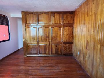Casa Céntrica de 3 Pisos, Colonia Real de Minas, Pachuca, Hidalgo.
