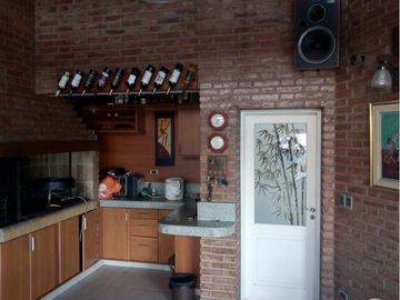 VENTA CASA en Lomas de la Carolina