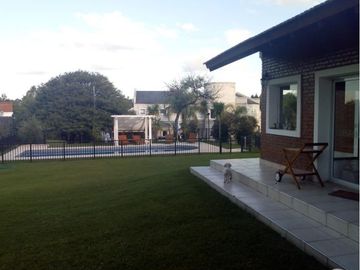 VENTA CASA en Lomas de la Carolina