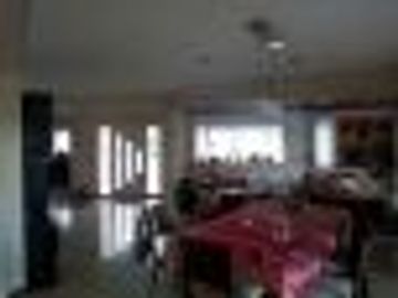 VENTA CASA en Lomas de la Carolina