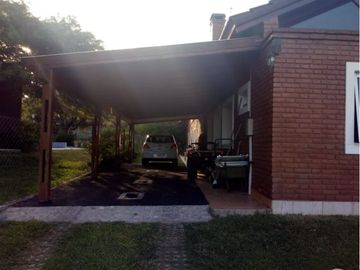 VENTA CASA en Lomas de la Carolina