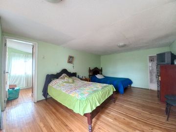 QUINTA CON PISCINA EN VENTA, DE UNA HECTAREA DE TERRENO, Sector: Guarangos Grande, Azogues