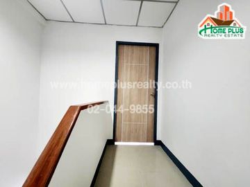 หมู่บ้านธนวรรณ ซอยพหลโยธิน52 (ใกล้BTSสถานีสะพานใหม่) รีโนเวท