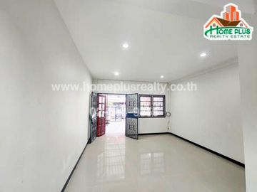หมู่บ้านธนวรรณ ซอยพหลโยธิน52 (ใกล้BTSสถานีสะพานใหม่) รีโนเวท