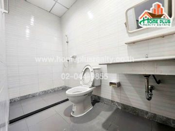 หมู่บ้านธนวรรณ ซอยพหลโยธิน52 (ใกล้BTSสถานีสะพานใหม่) รีโนเวท