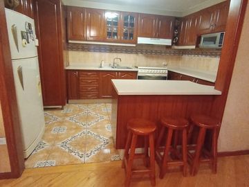 DEPARTAMENTO NORTE DE QUITO - SECTOR SOLCA, AV ELOY ALFARO - DE LOS ALAMOS - DE LAS FRUTILLAS CERCA DE EMBAJADA AMERICANA