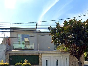 Casa A Pie De Calle En Esquina En Claveria Azcapotzalco