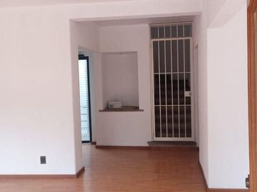 Casa A Pie De Calle En Esquina En Claveria Azcapotzalco