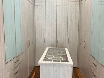 HERMOSA CASA A LA VENTA EN ZIPAQUIRA-CUNDINAMARCA
